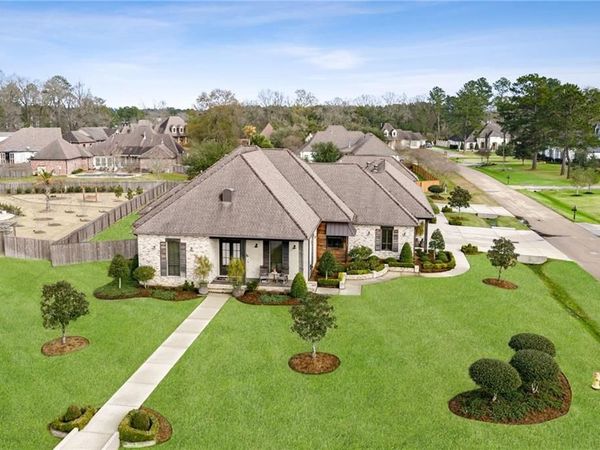 500 TALLOW TREE Drive, Madisonville, LA 70447
