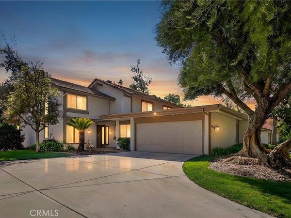 680 Via Zapata, Riverside, CA 92507