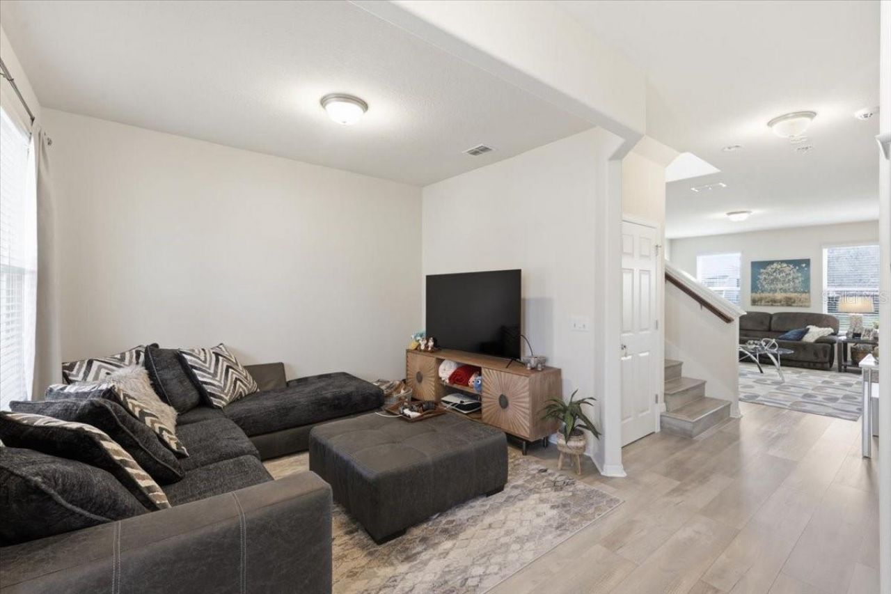 4915 Southlawn Avenue, Orlando, FL 32811 Photo