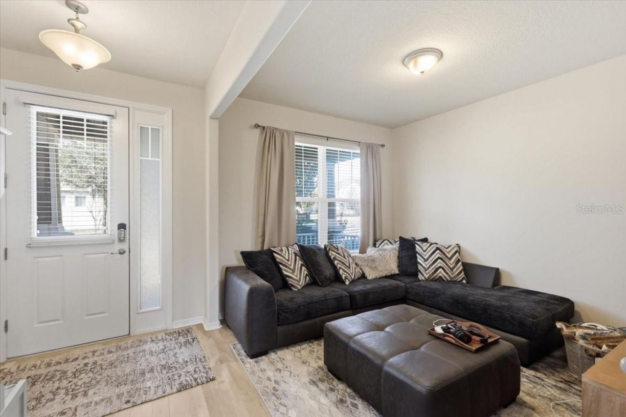 4915 Southlawn Avenue, Orlando, FL 32811 Photo