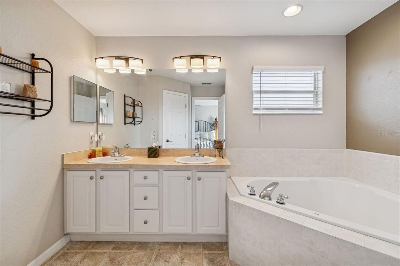 18030 Bayamon Avenue, Polk City, FL 33868 Photo