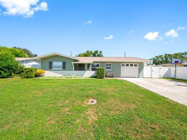 14095 CHAMBERLAIN AVENUE , LARGO, FL 33774