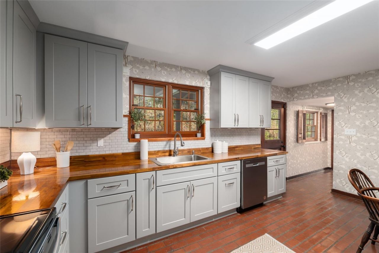 1801 NW 30th Terrace, Gainesville, FL 32605 Photo