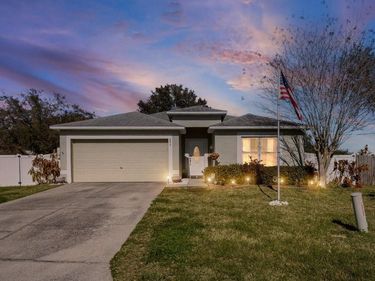 895 VANDERBILT DRIVE , EUSTIS, FL 32726