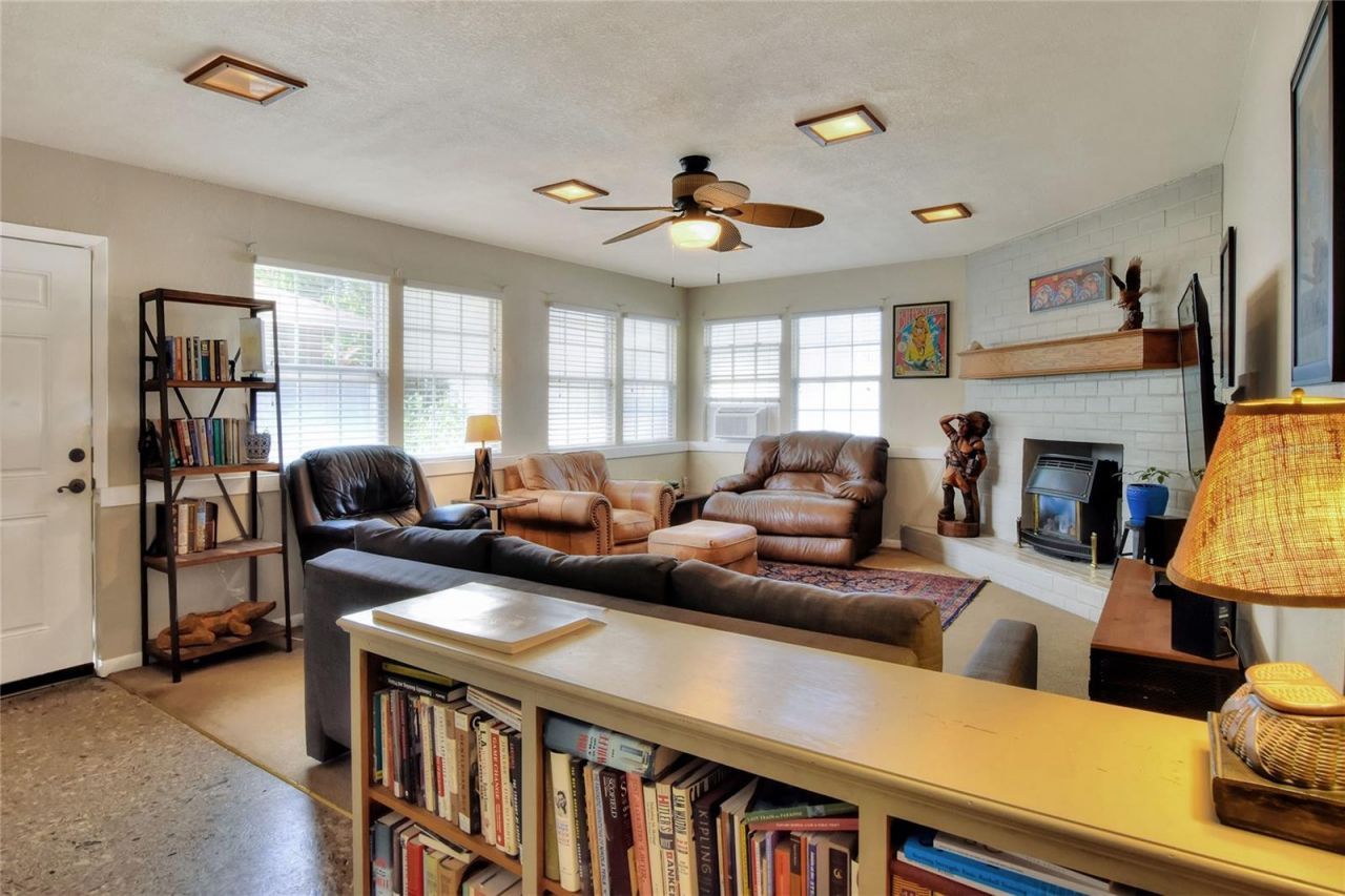 1819 Meadowbrook Avenue , Lakeland, FL 33803 Photo