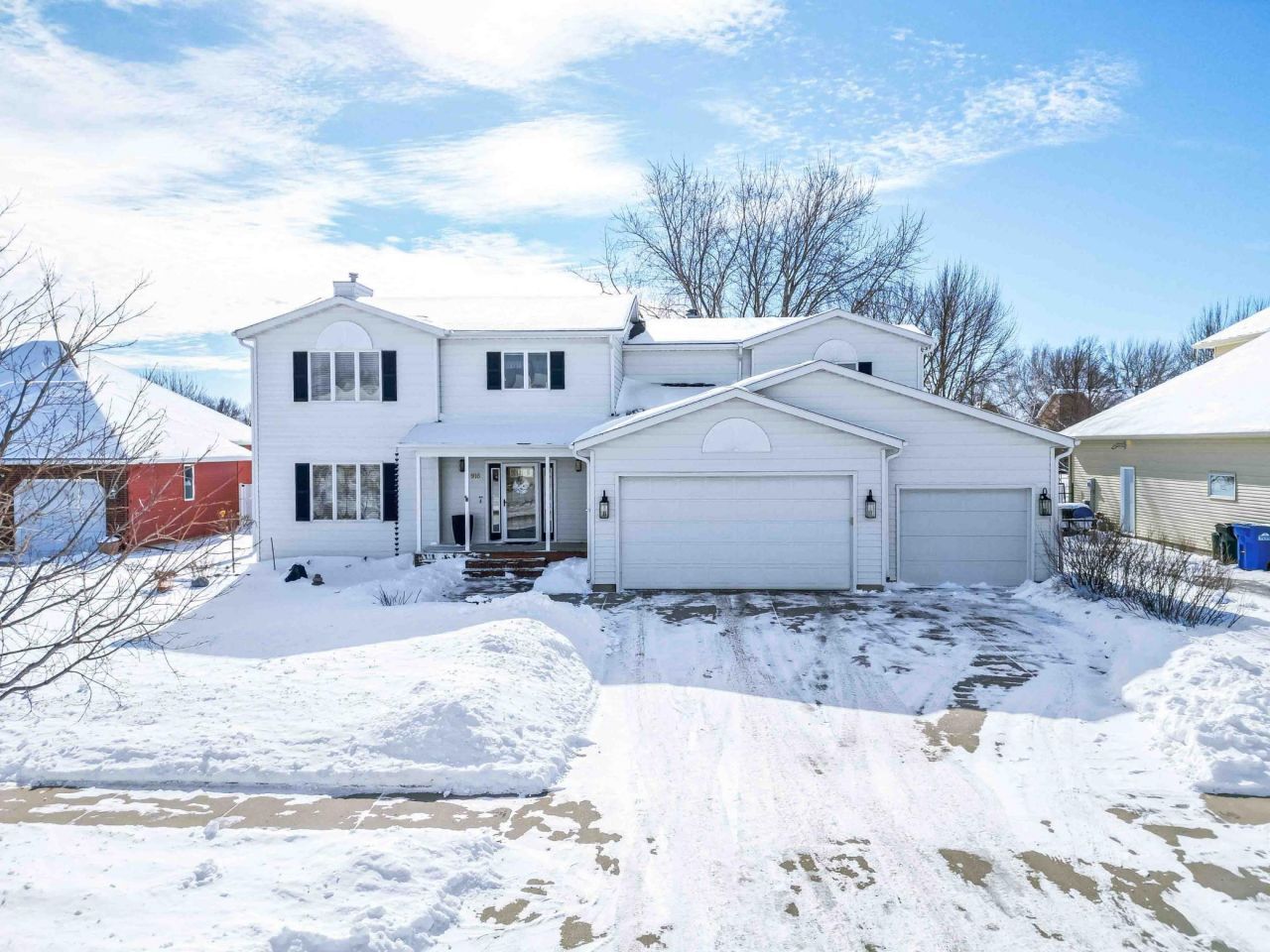 916 42nd Avenue N, Fargo, ND 58102 Main Photo