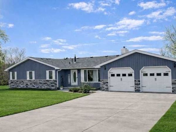 705 Timberline Drive SE, Oronoco, MN 55960