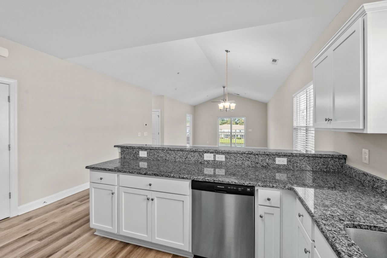 340 Kiskadee Loop  Photo 8