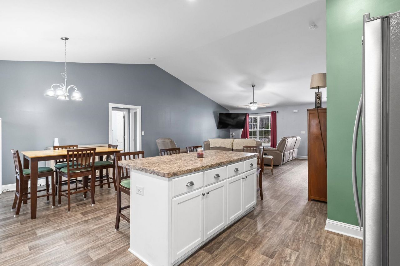 905 Futrell St. Photo 13