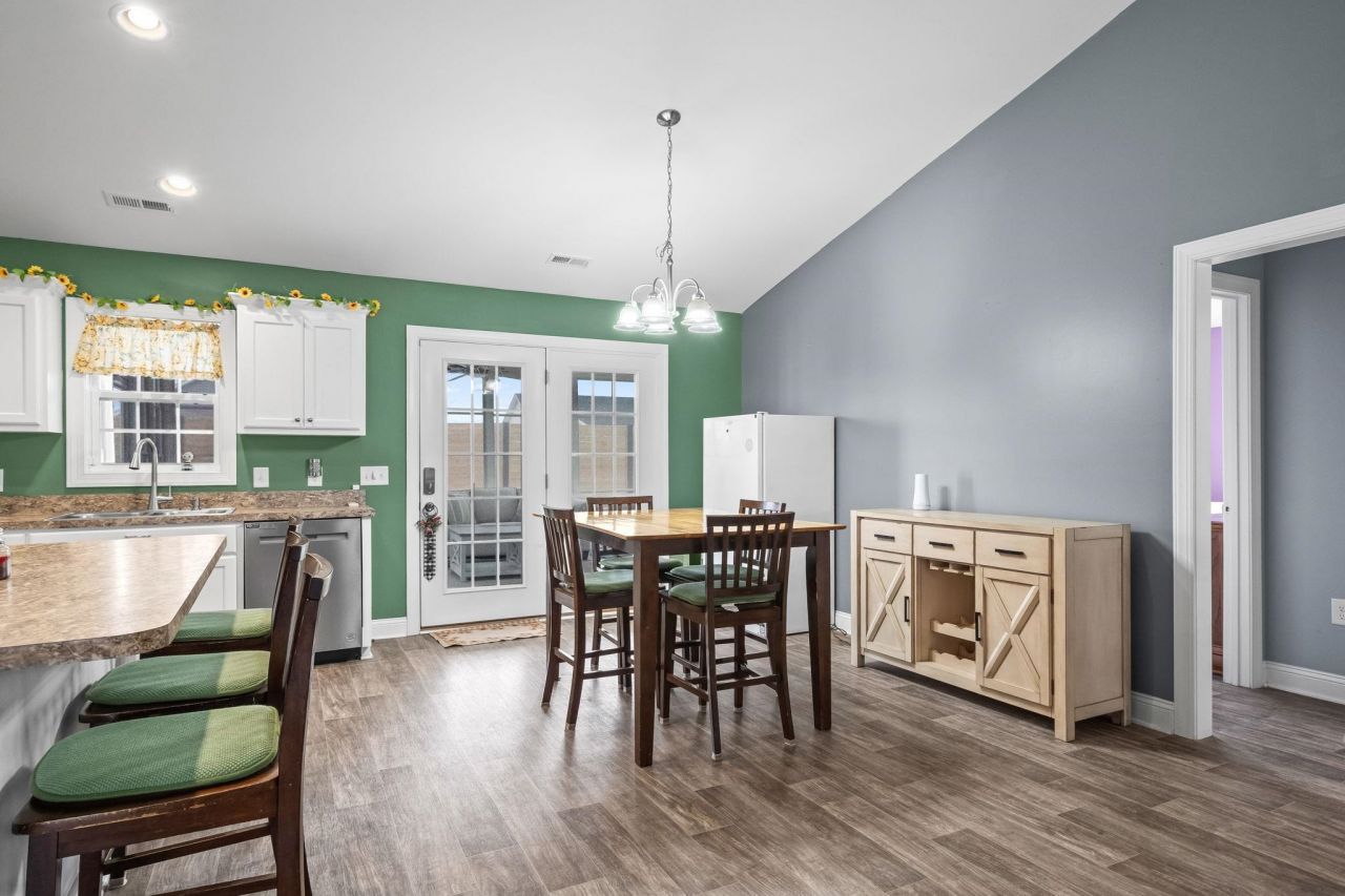 905 Futrell St. Photo 14