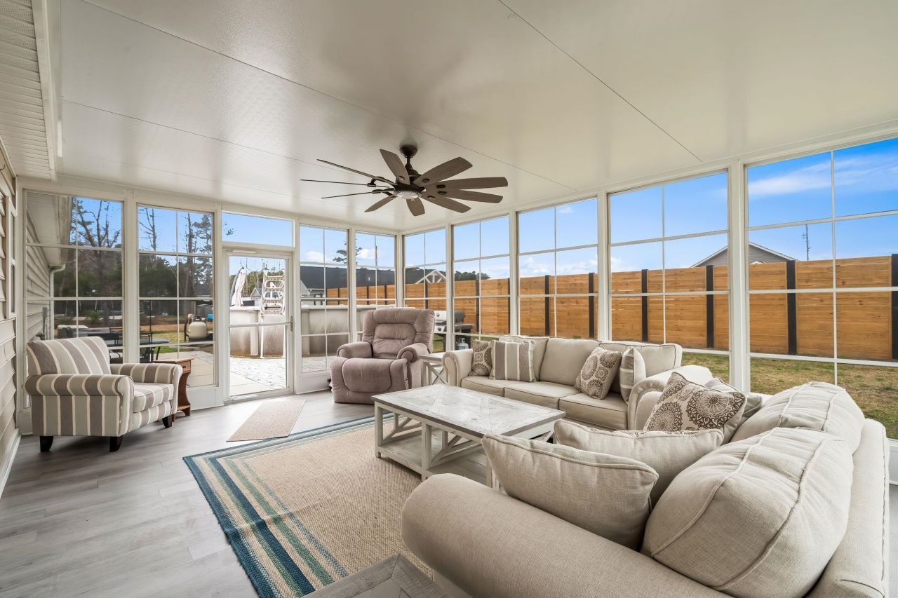 905 Futrell St. Photo 17