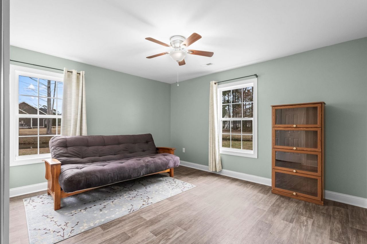 905 Futrell St. Photo 25