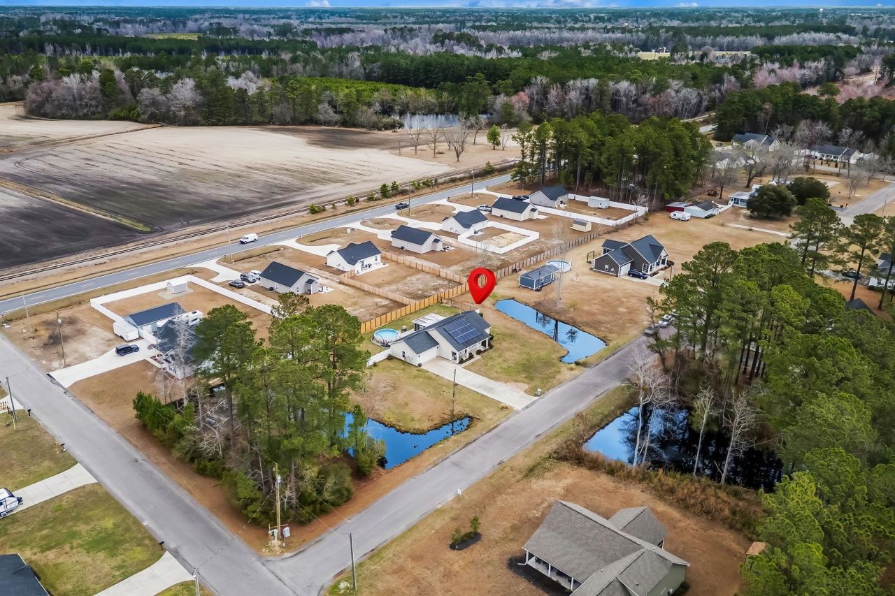 905 Futrell St. Photo 40