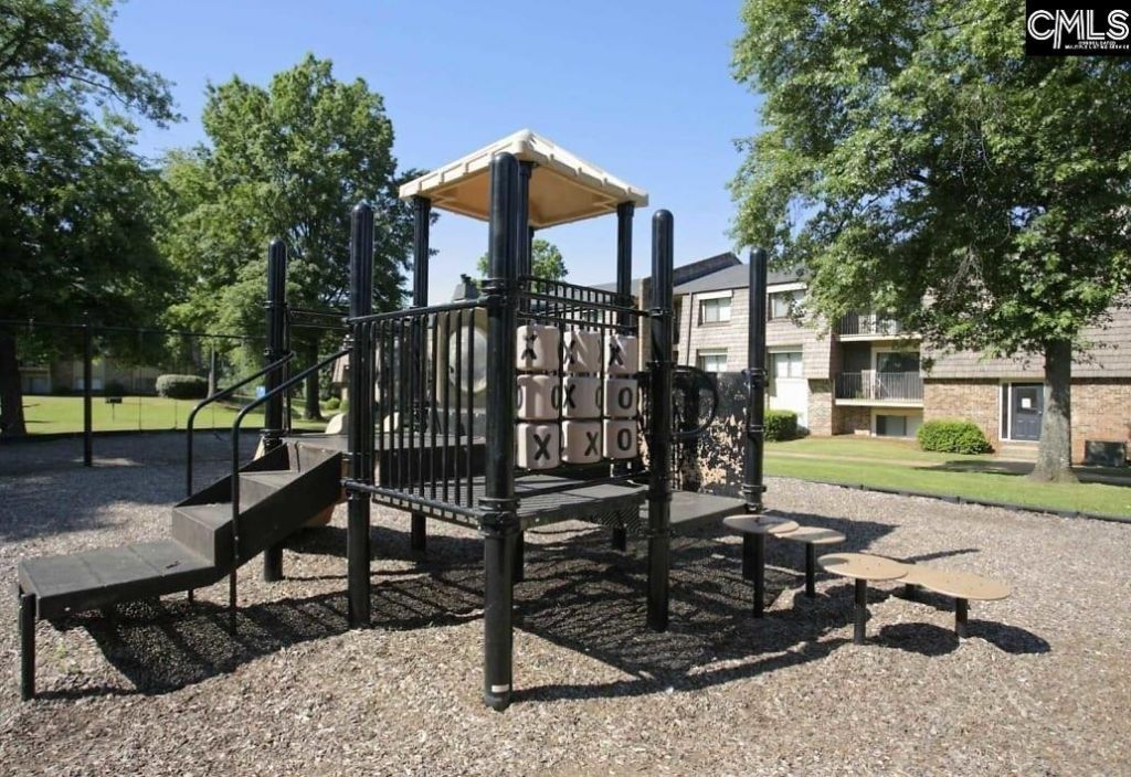 1415 Old Manor Road Photo 5