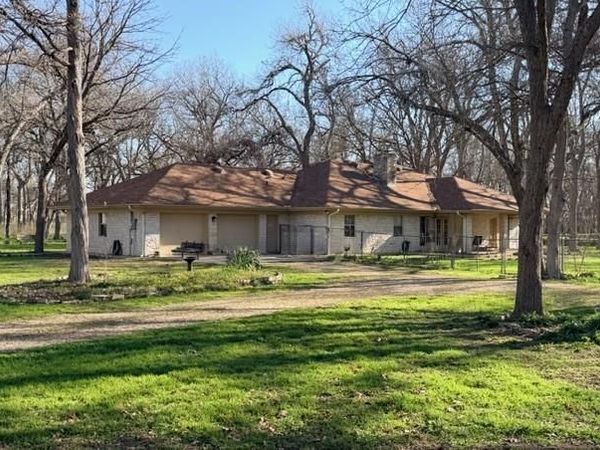 75 County Road 129, Taylor, TX 76574