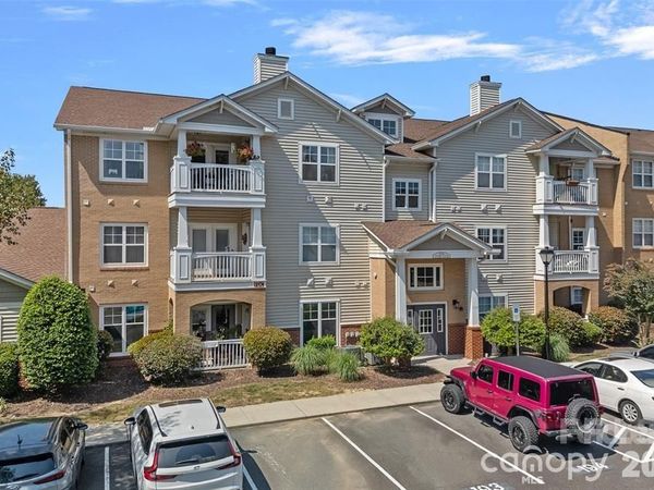 16423 Golden River Lane, Charlotte, NC 28277