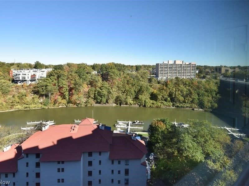 19000 Lake Road, Unit 2315, Rocky River, OH 44116 Photo 2