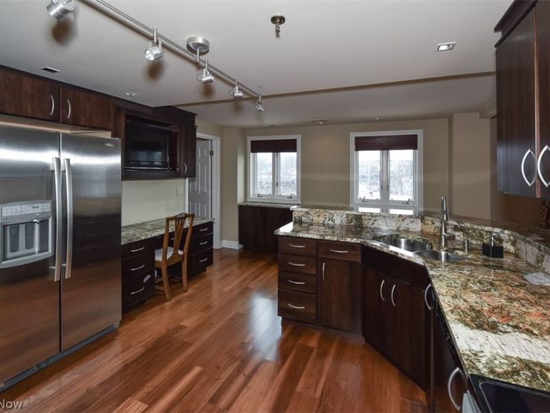 19000 Lake Road, Unit 2315, Rocky River, OH 44116 Photo 4