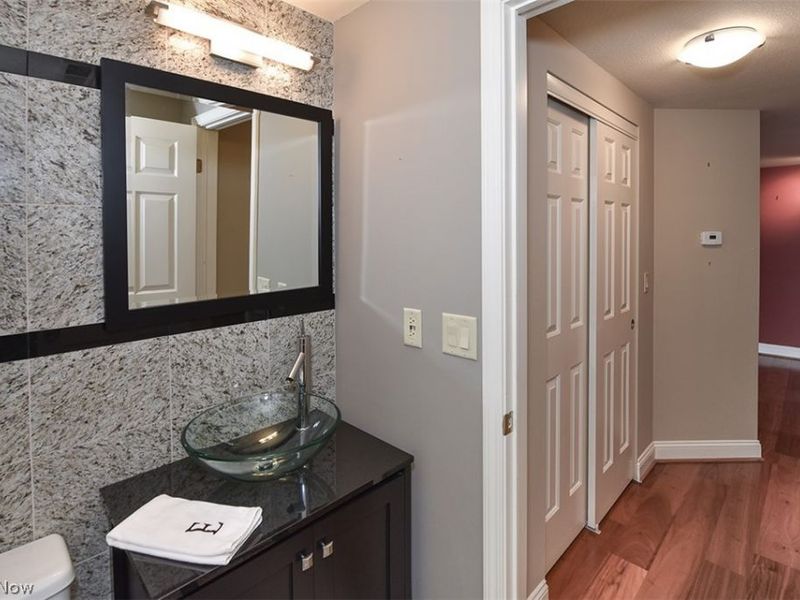 19000 Lake Road, Unit 2315, Rocky River, OH 44116 Photo 6