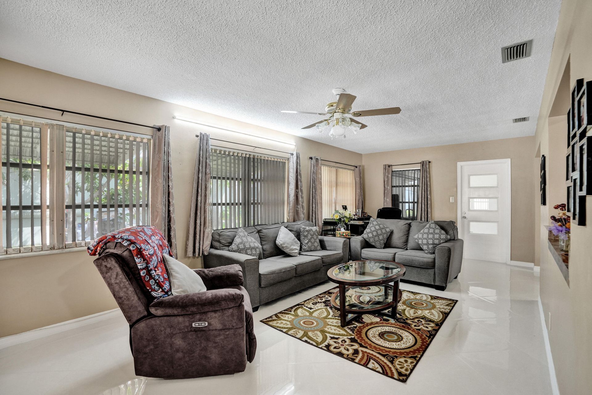 8513 NW 57th Court Nw, Tamarac, FL 33321 Photo