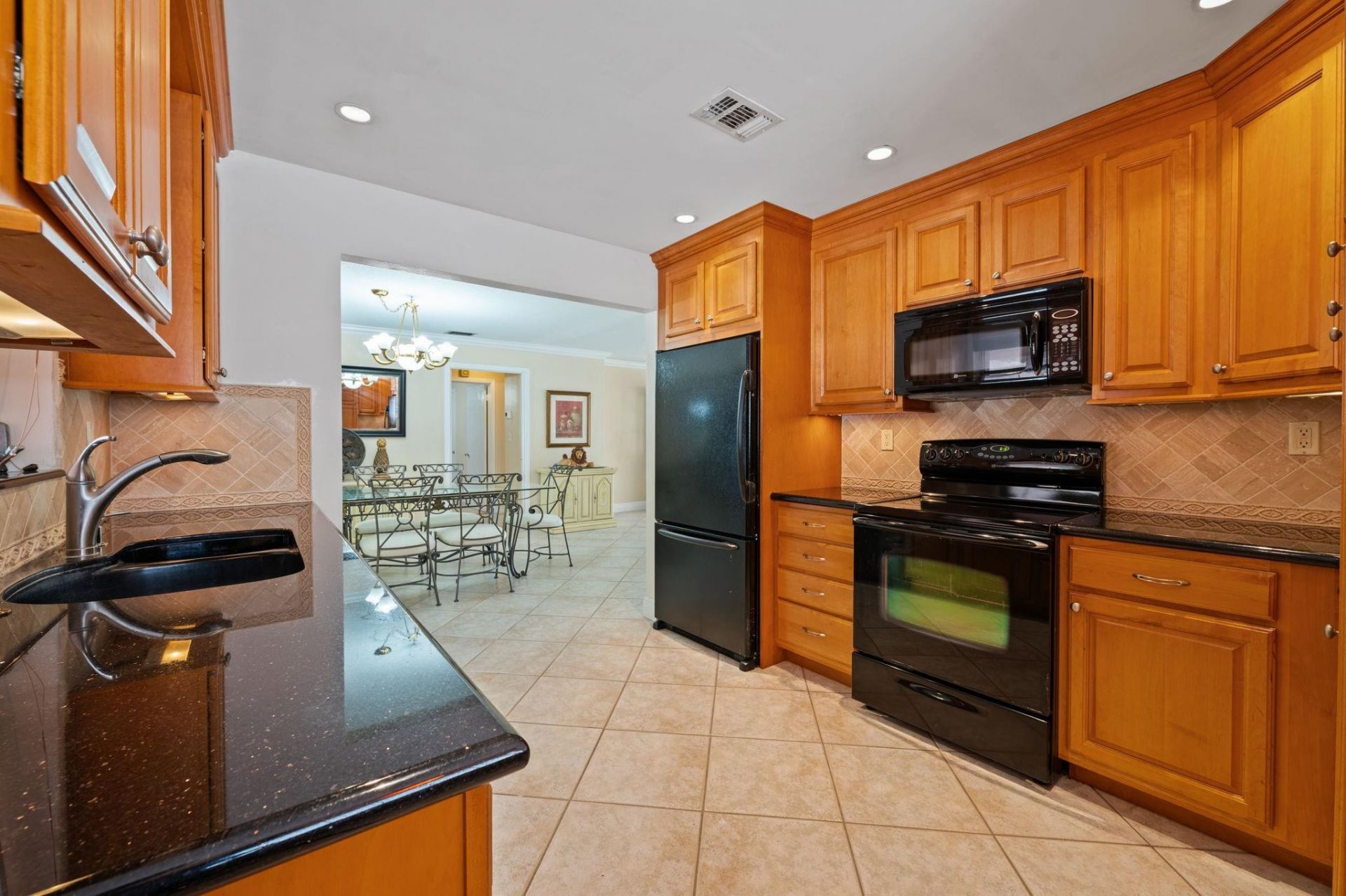 947 Lincoln Street, Hollywood, FL 33019 Photo