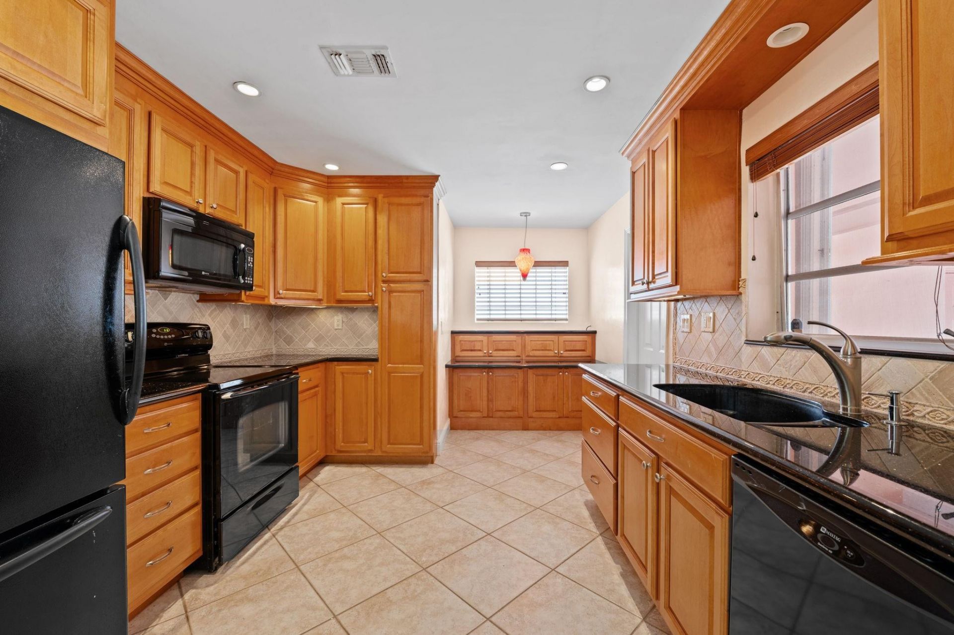 947 Lincoln Street, Hollywood, FL 33019 Photo