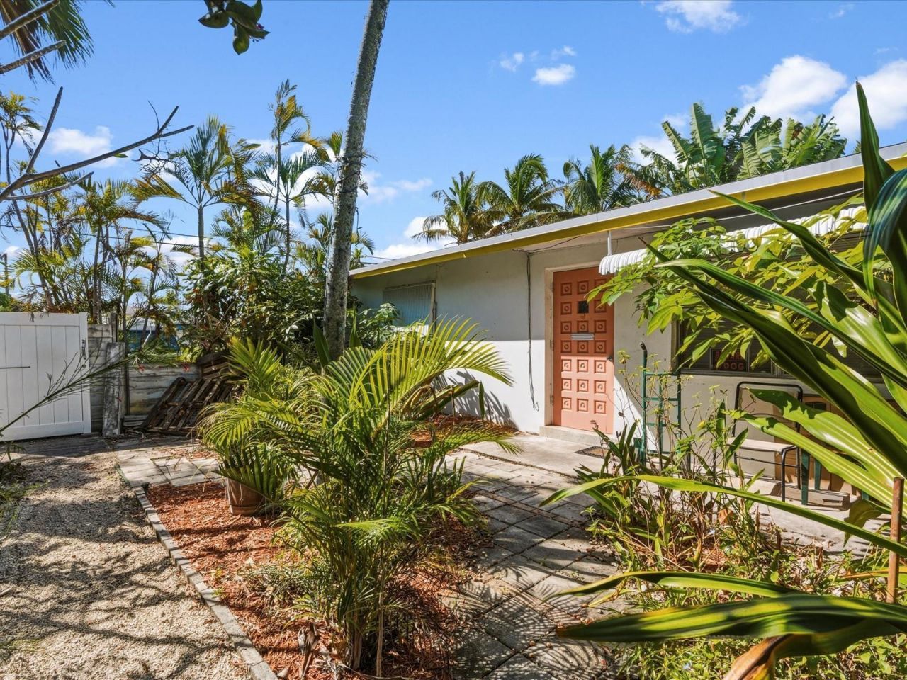 560-564 NE 34th Street, Oakland Park, FL 33334 Photo