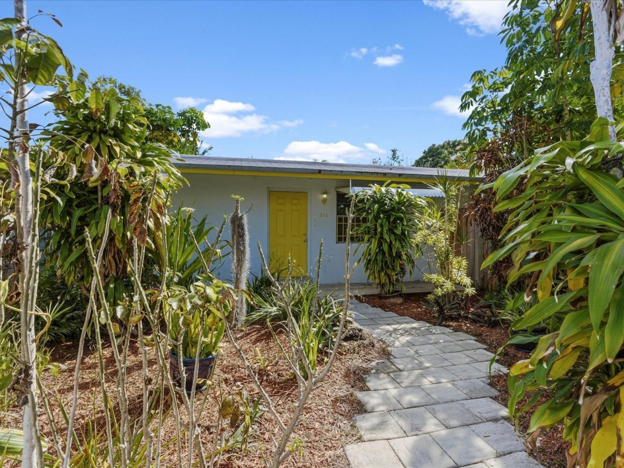 560-564 NE 34th Street, Oakland Park, FL 33334 Photo