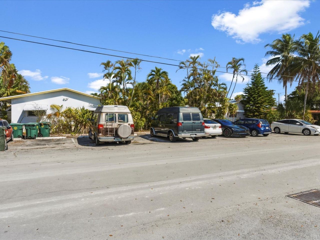 560-564 NE 34th Street, Oakland Park, FL 33334 Photo