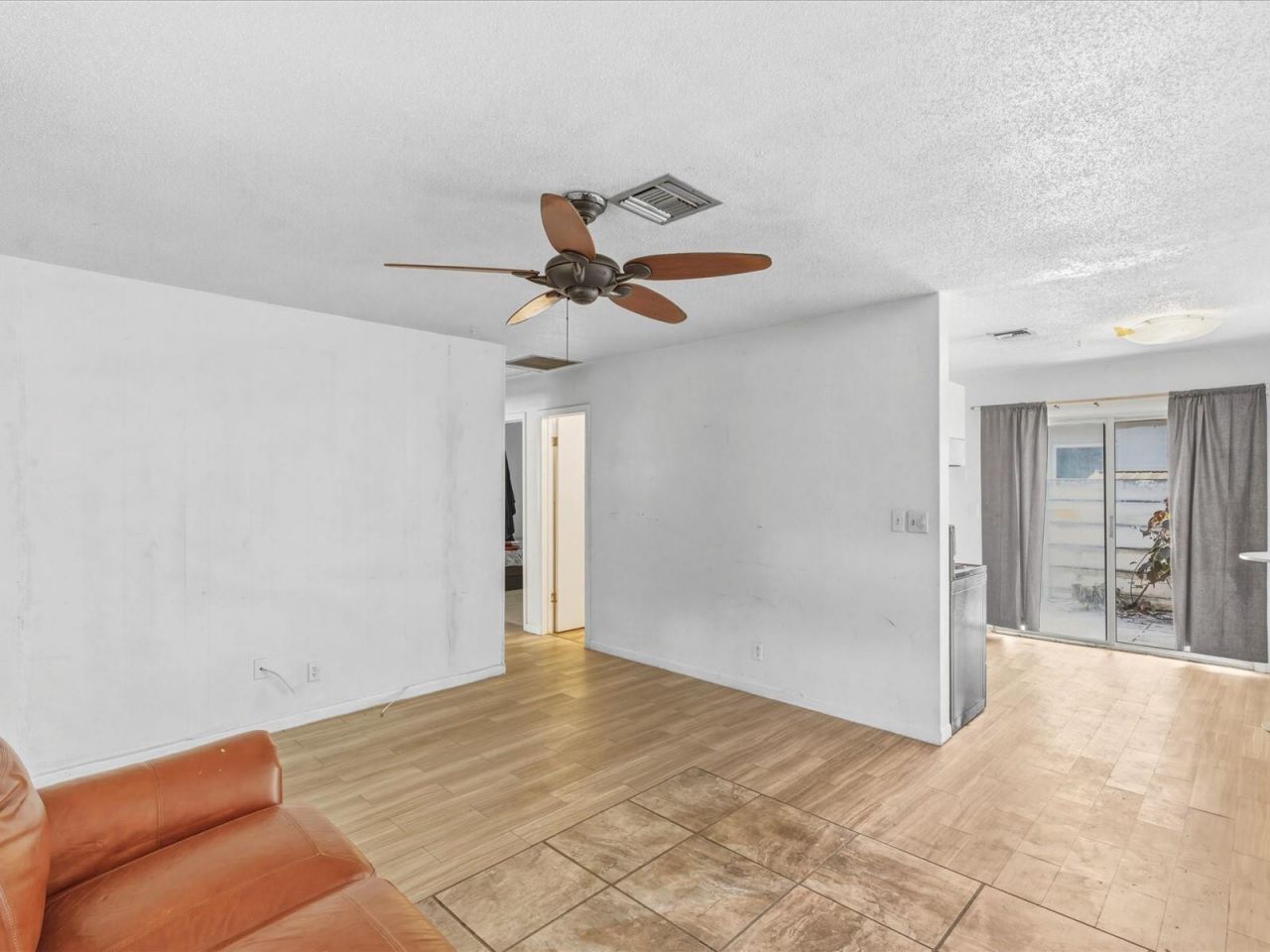 560-564 NE 34th Street, Oakland Park, FL 33334 Photo