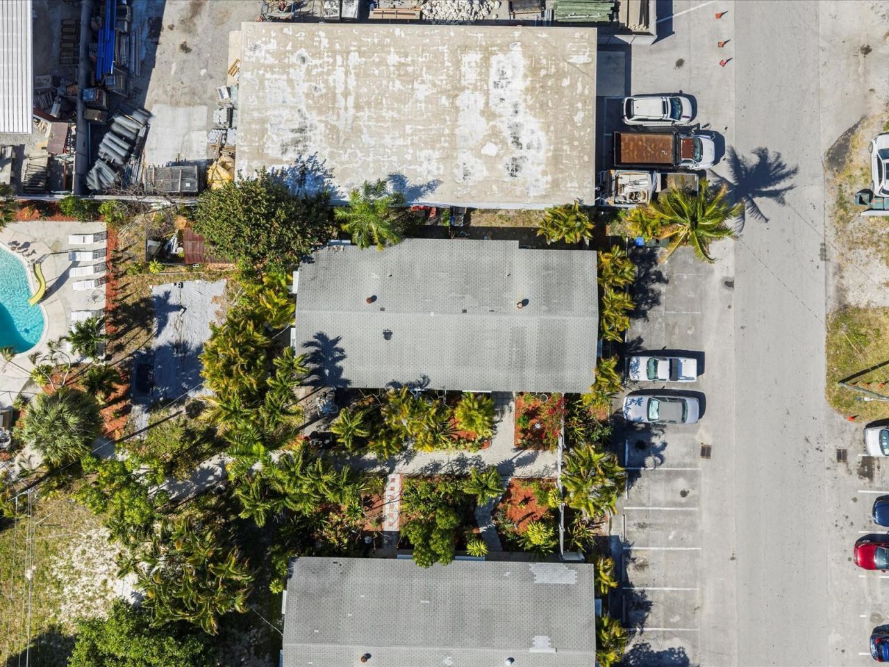 560-564 NE 34th Street, Oakland Park, FL 33334 Photo