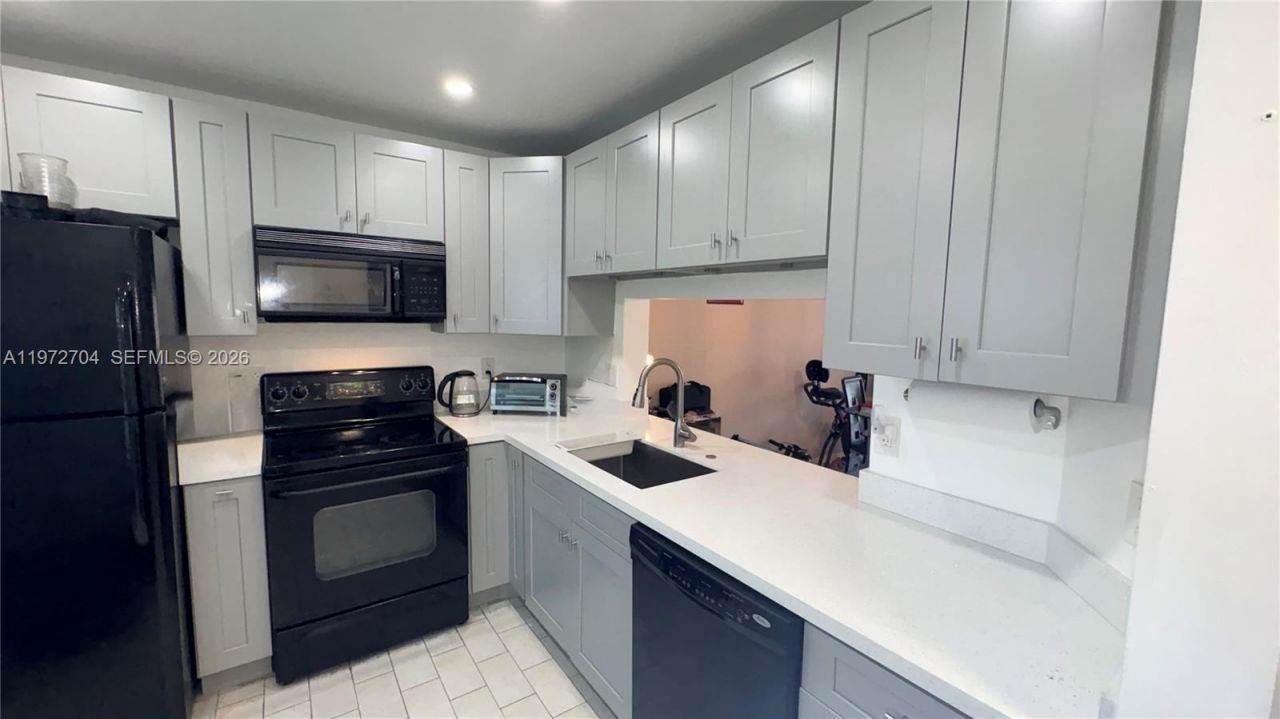 2391 NW 89th Dr , Unit 404, Coral Springs, FL 33065 Photo