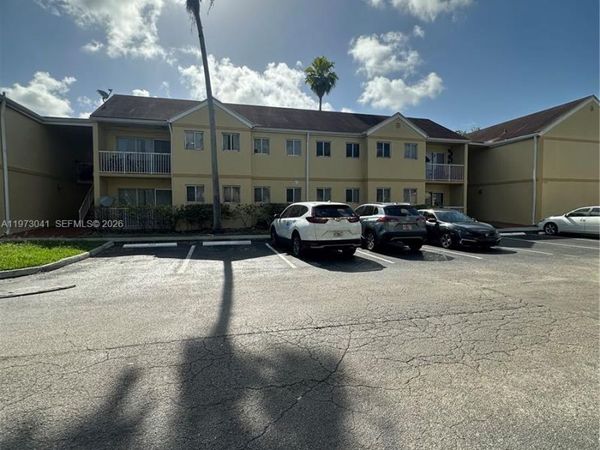 13810 SW 112th St , Unit 110, Miami, FL 33186