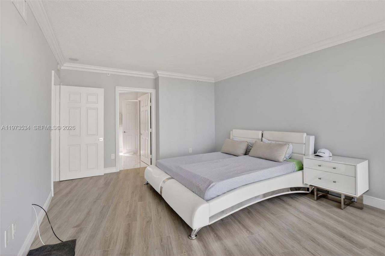 3370 Hidden Bay Dr, Unit 1501, Aventura, FL 33180 Photo