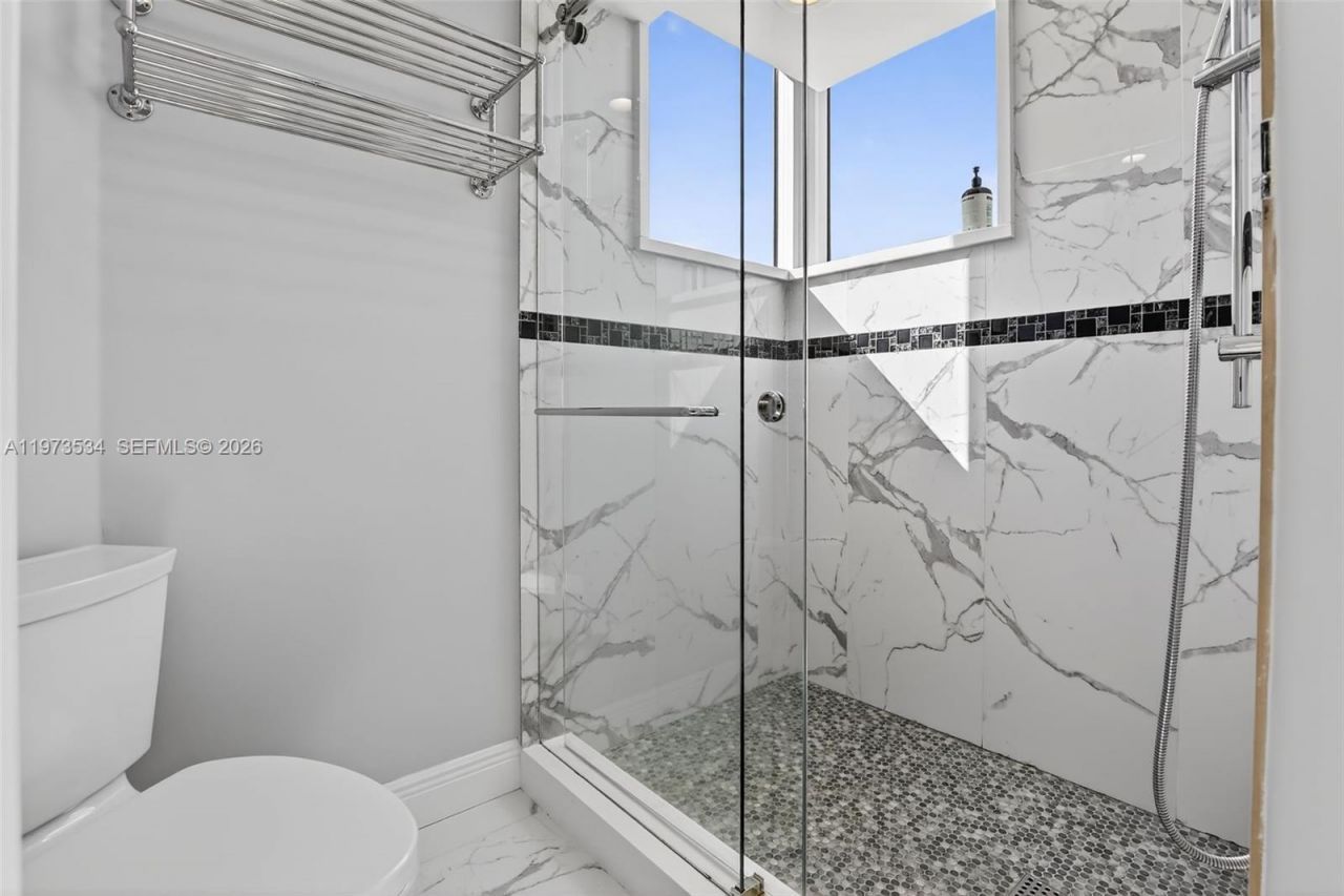 3370 Hidden Bay Dr, Unit 1501, Aventura, FL 33180 Photo