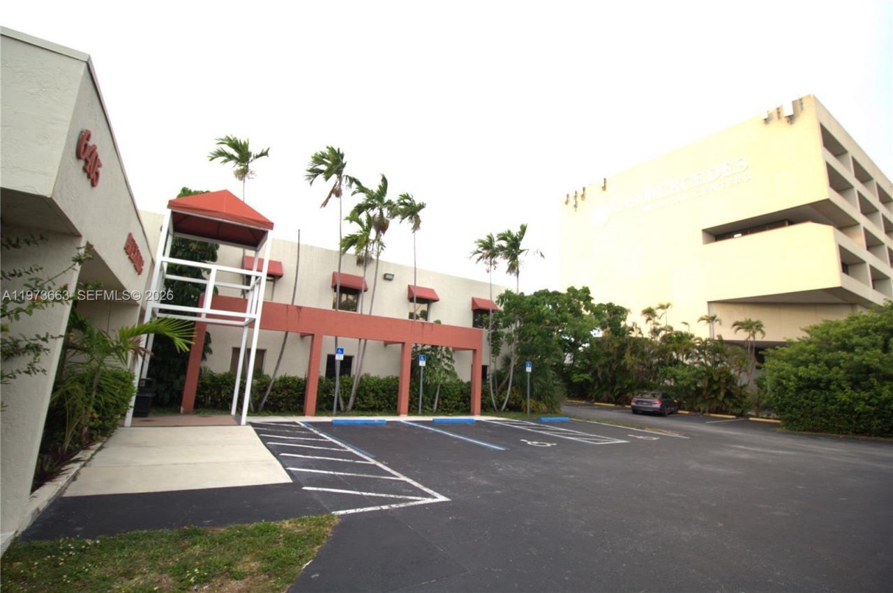 6405 NW 36th St , Virginia Gardens, FL 33166 Photo