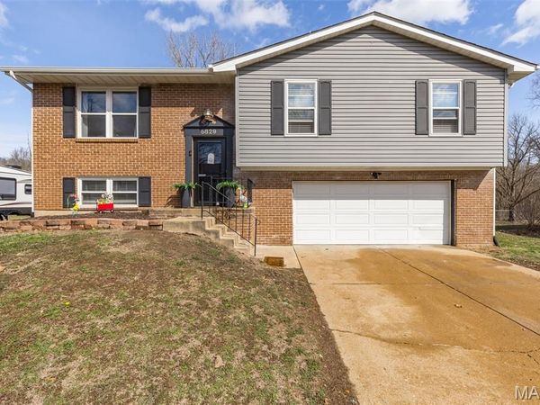 5829 Blackberry Drive, Imperial, MO 63052