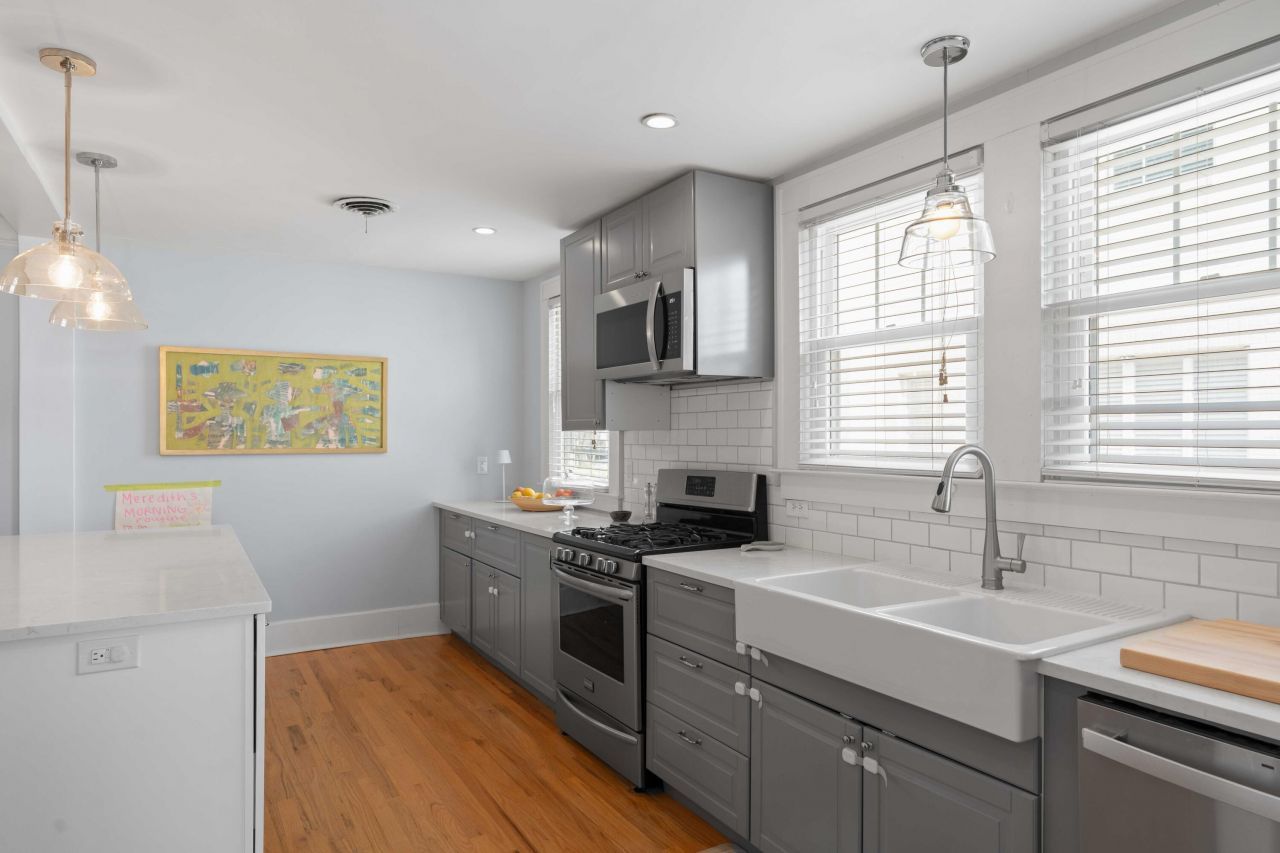 237 Gordon Street Photo 10