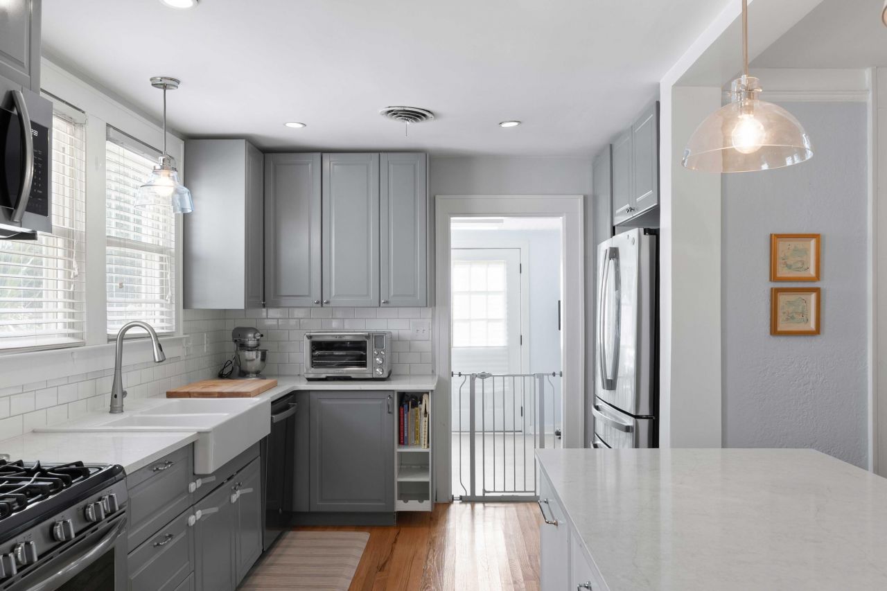 237 Gordon Street Photo 11