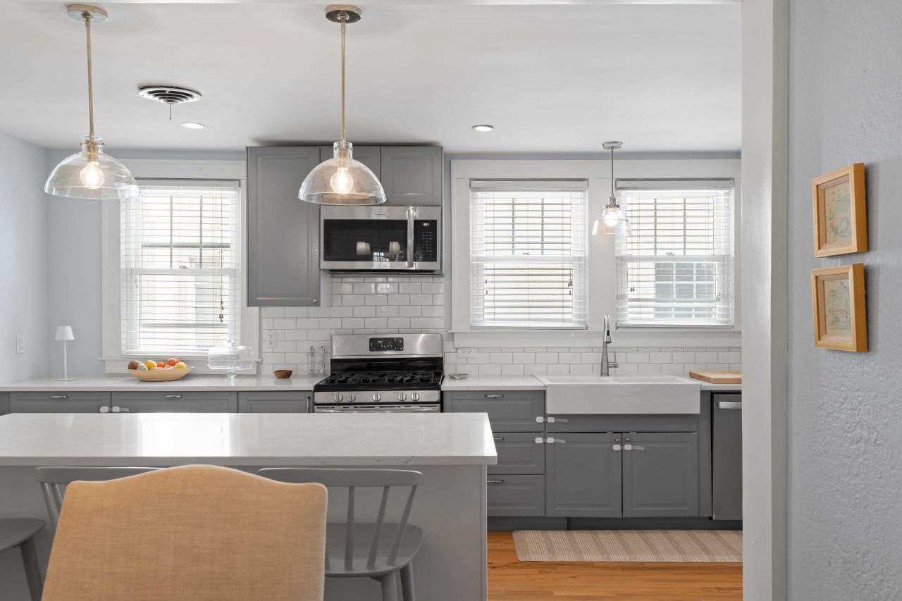 237 Gordon Street Photo 12