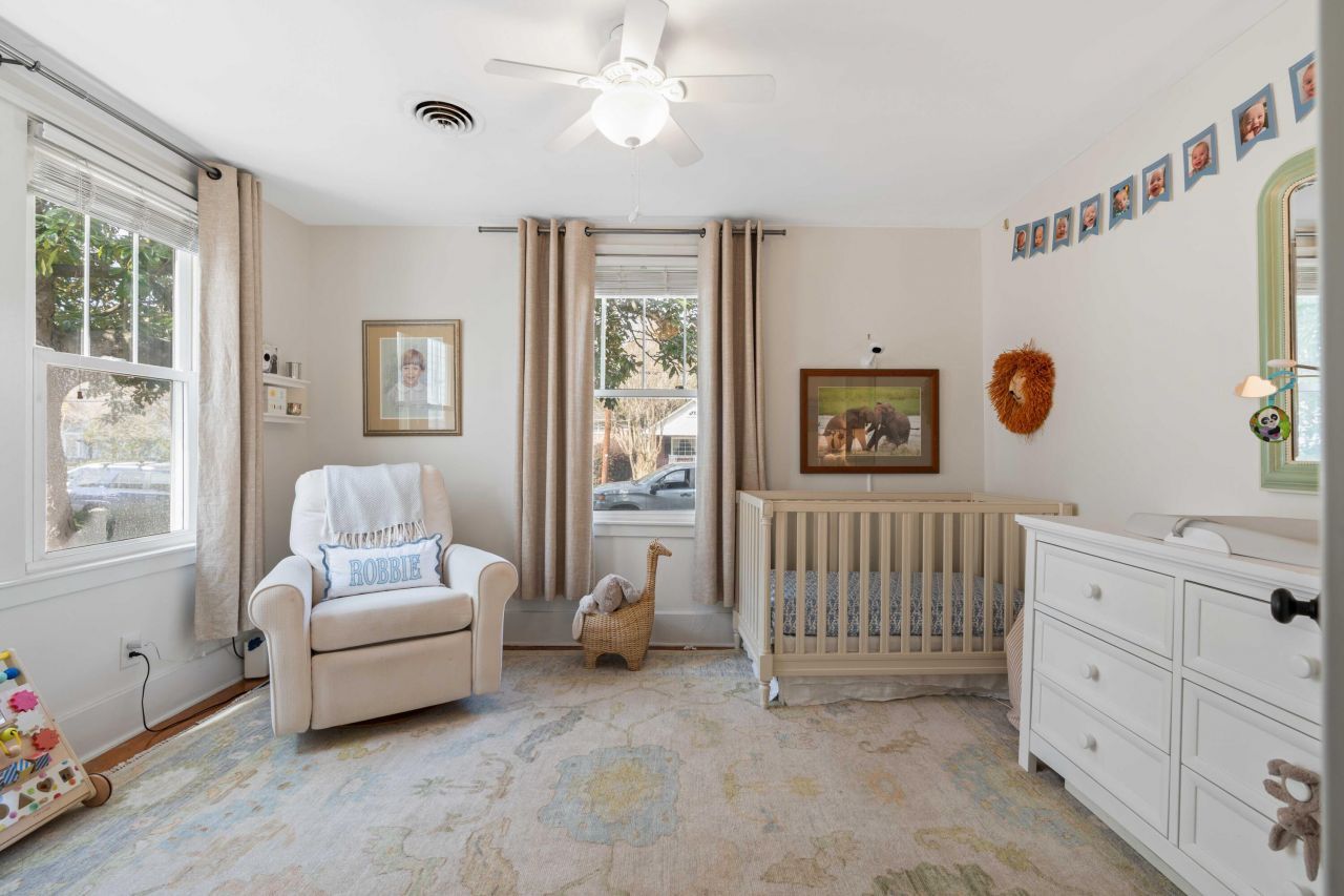 237 Gordon Street Photo 23