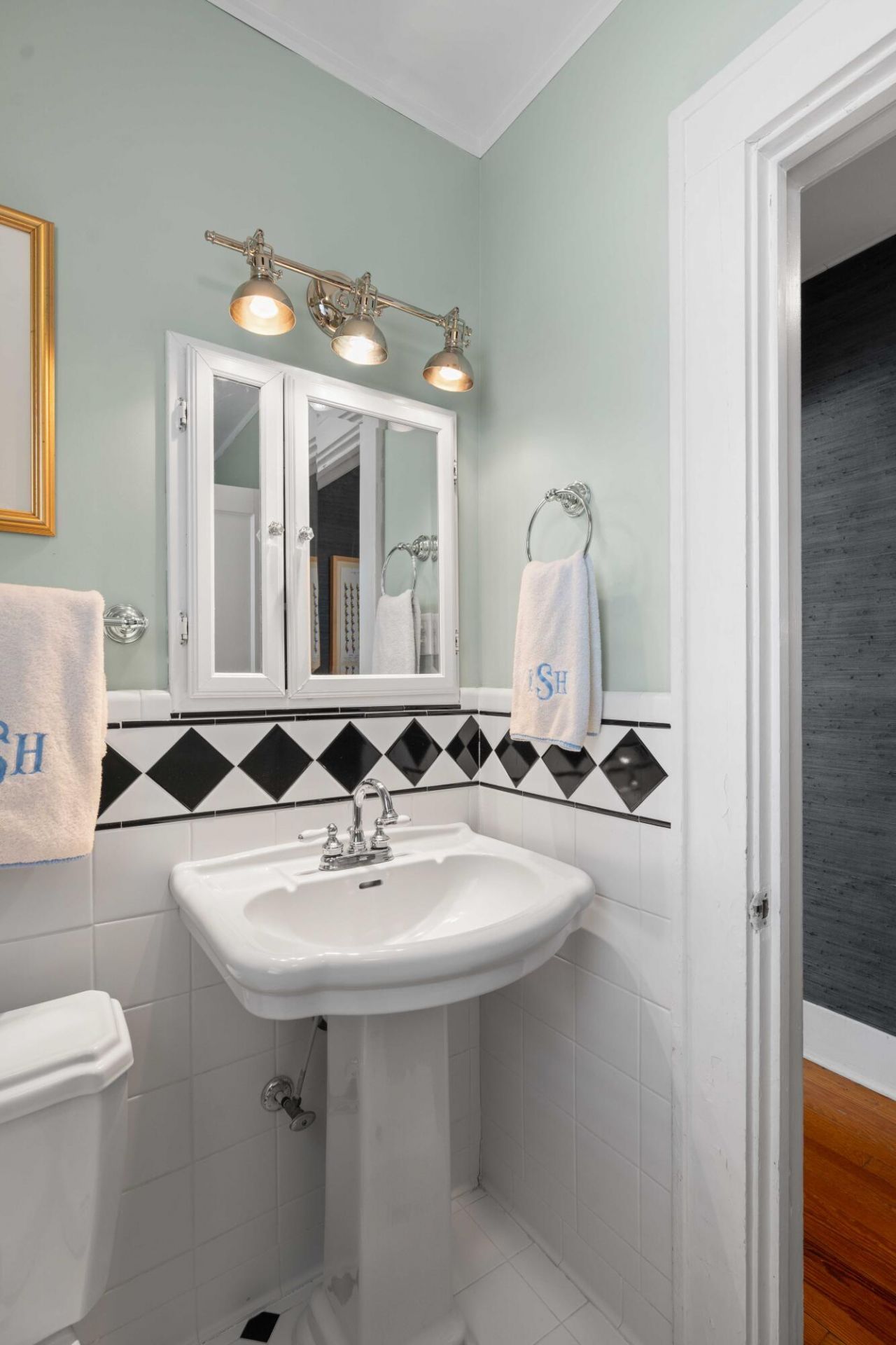 237 Gordon Street Photo 26