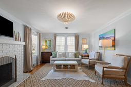 237 Gordon Street photo 4