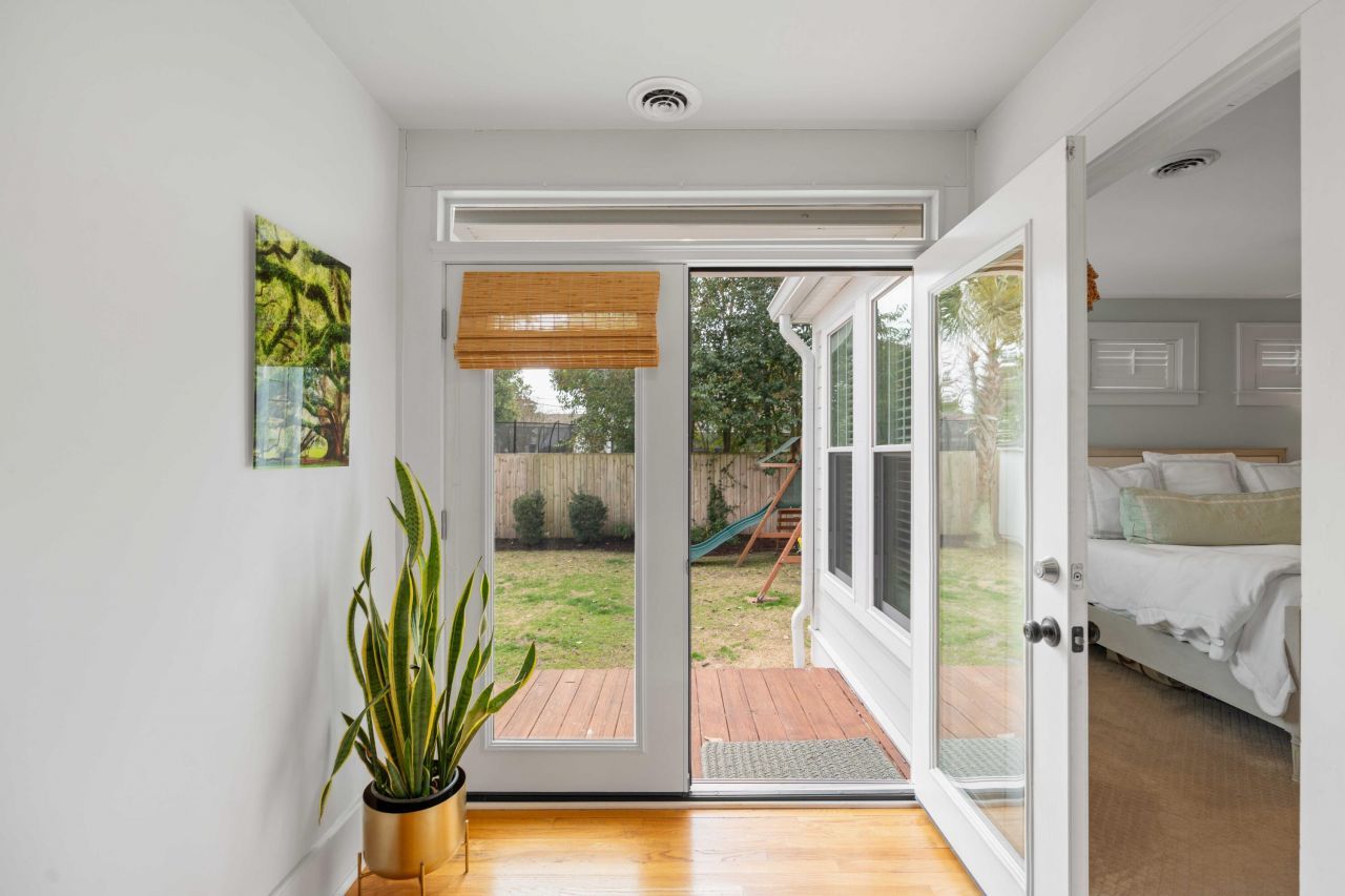 237 Gordon Street Photo 30