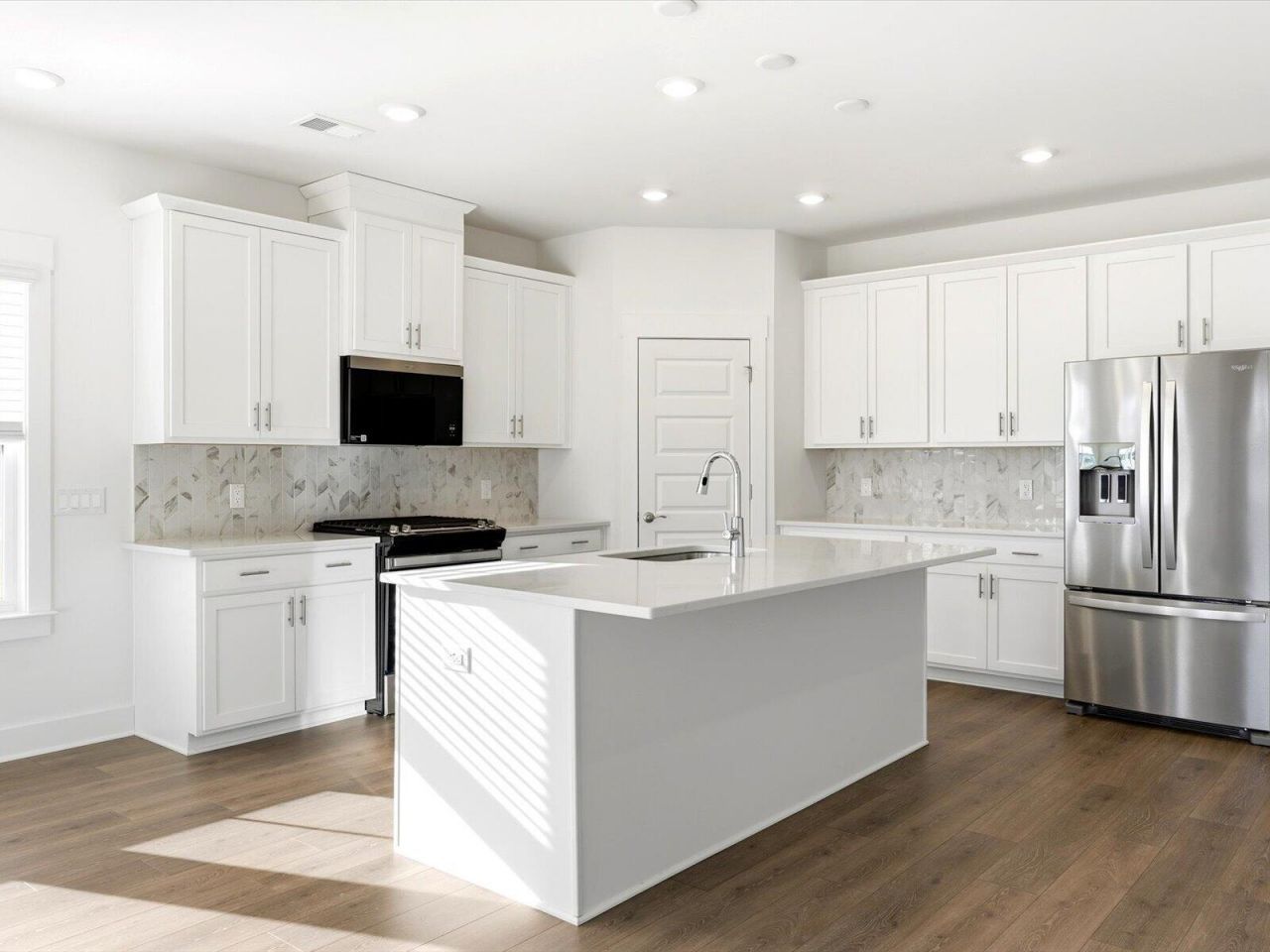 359 Calm Water Way Photo 12