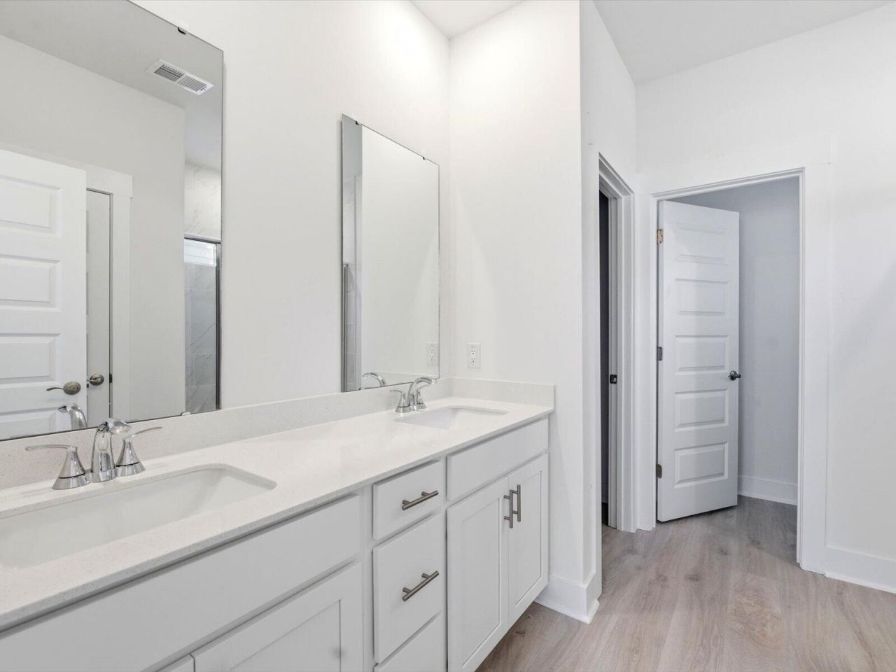 359 Calm Water Way Photo 17