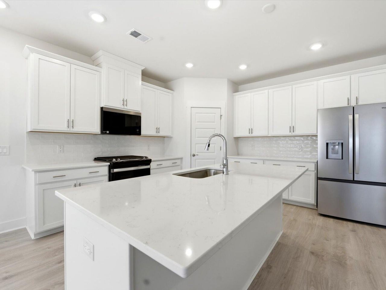 359 Calm Water Way Photo 7