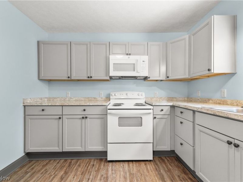 840 E Buchtel Avenue, Akron, OH 44305 Photo 10