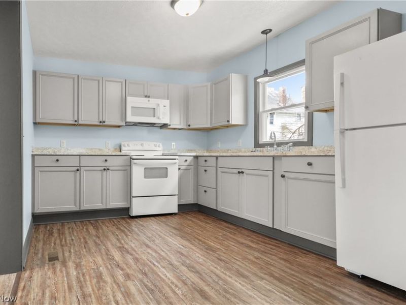 840 E Buchtel Avenue, Akron, OH 44305 Photo 11