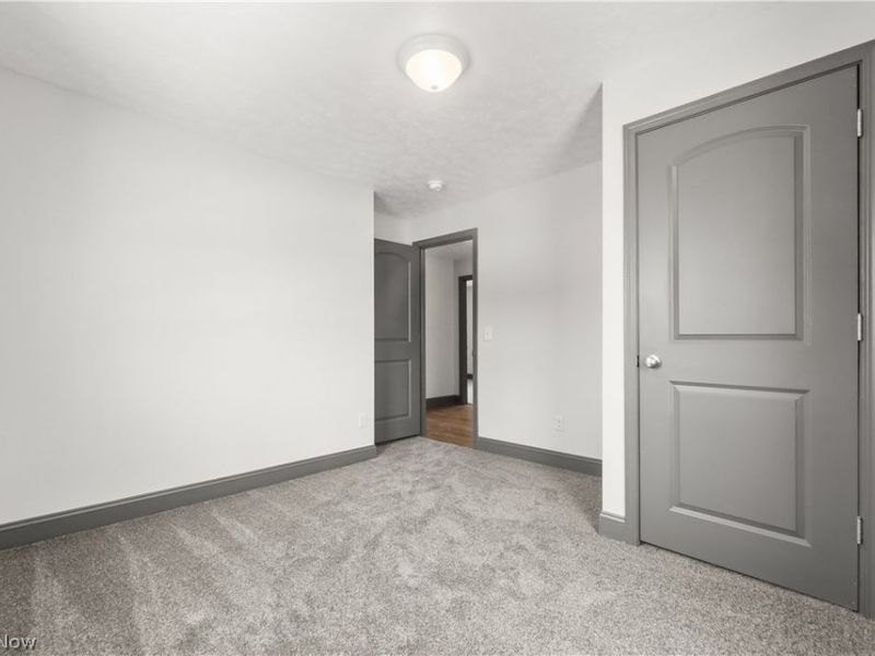 840 E Buchtel Avenue, Akron, OH 44305 Photo 17